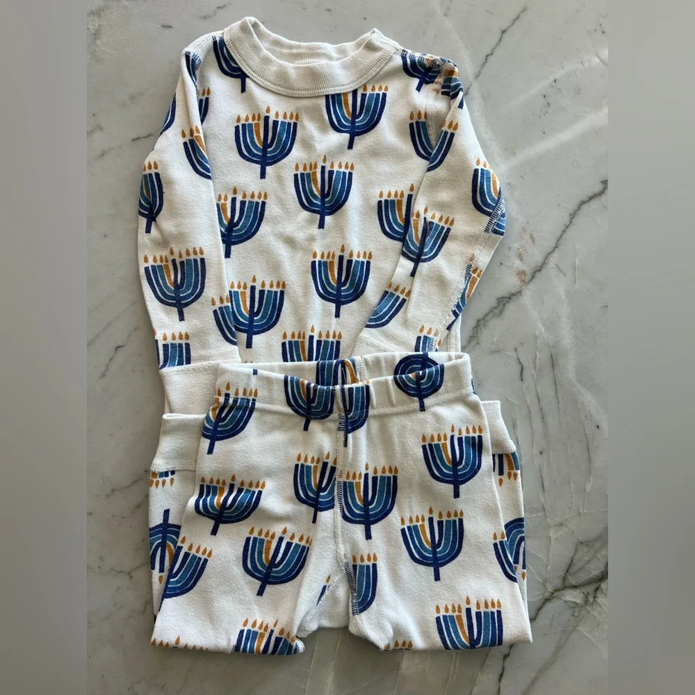 Hanna Andersson Menorah Pajamas - Picture 2 of 7